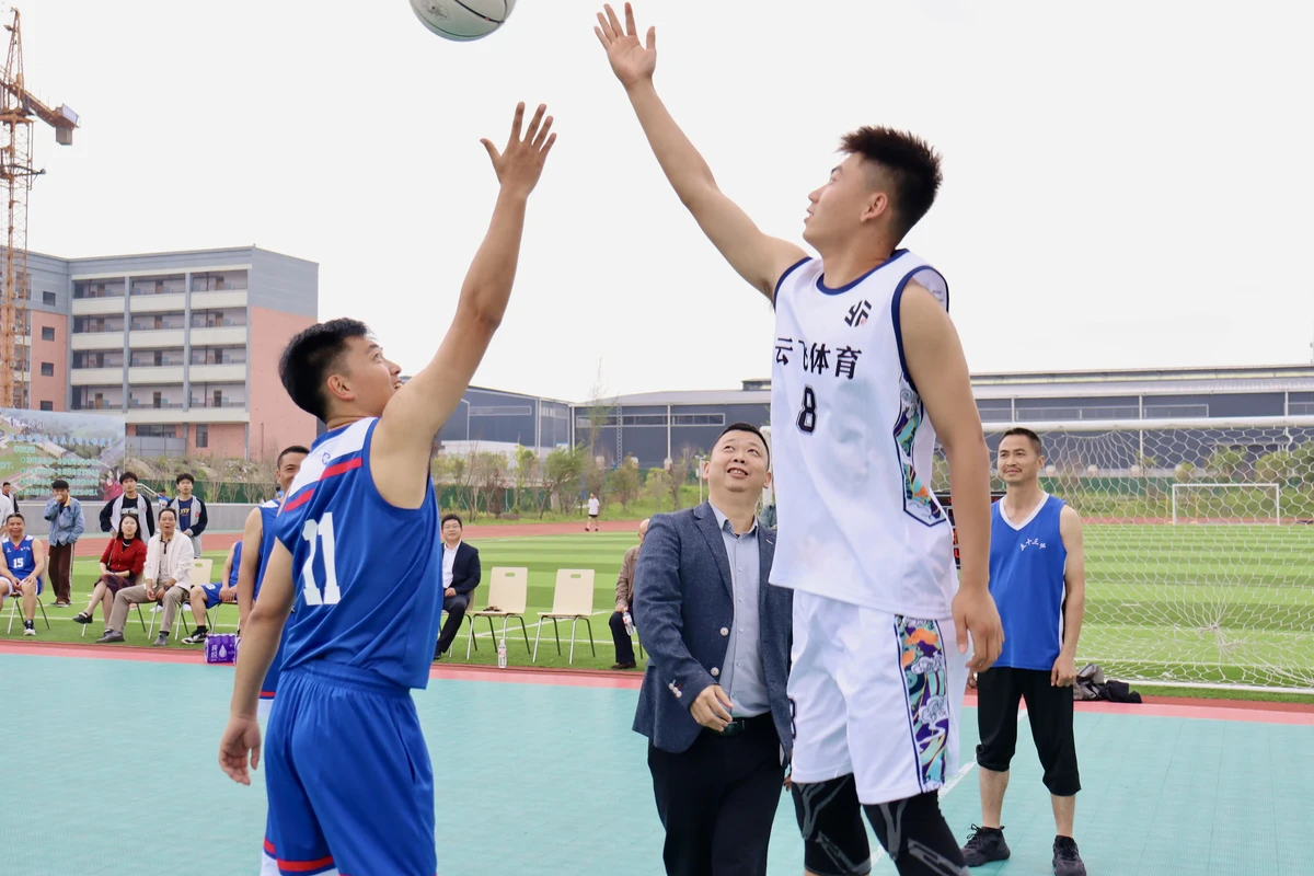 初中生篮球爱好者如何参与友谊赛